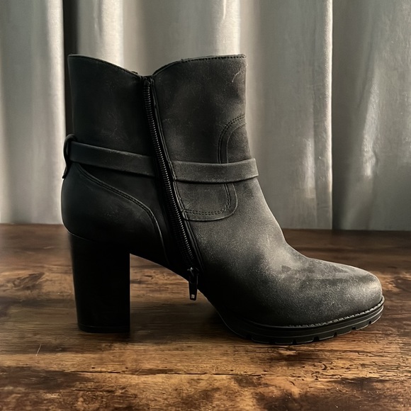 Naturalizer Soul bootie. - Picture 3 of 3